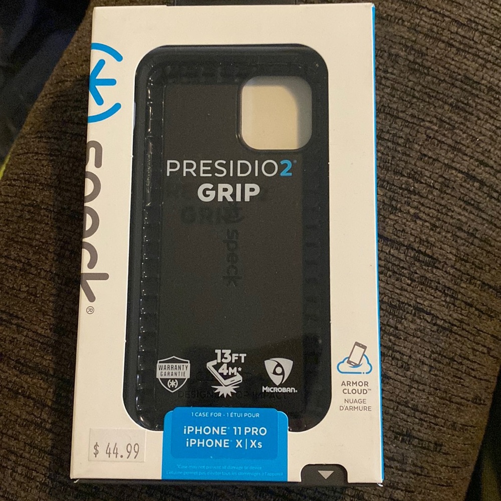 SPECK PRESIDIO 2 GRIP CASE FOR IPHONE 11 PRO MAX AND IPHONE Xs MAX COLOR: BLACK